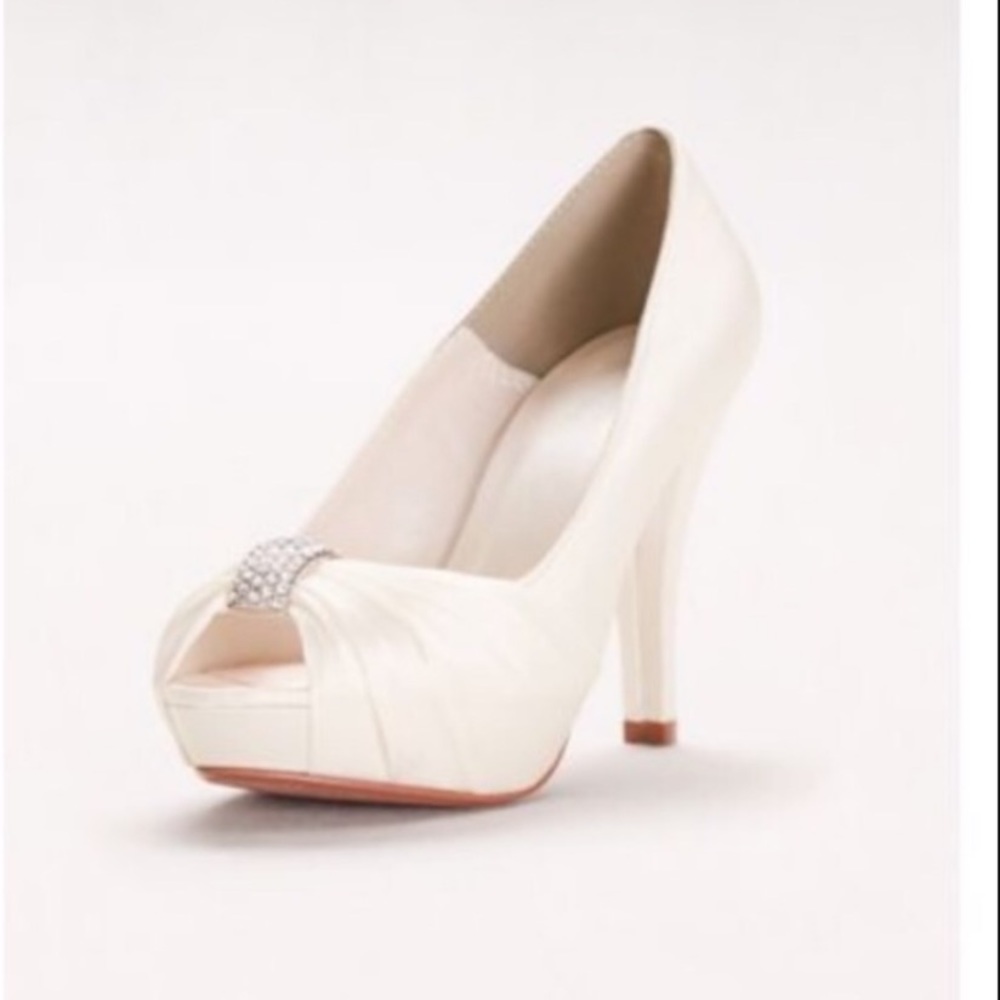 David’s Bridal heel